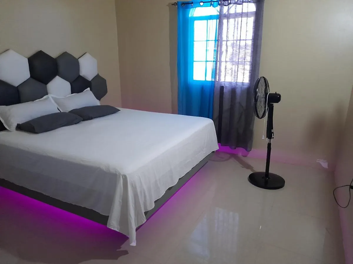 Loodik Vacation Home Brompton Manor Блэк-Ривер